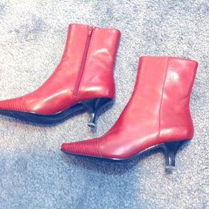 Boots, red